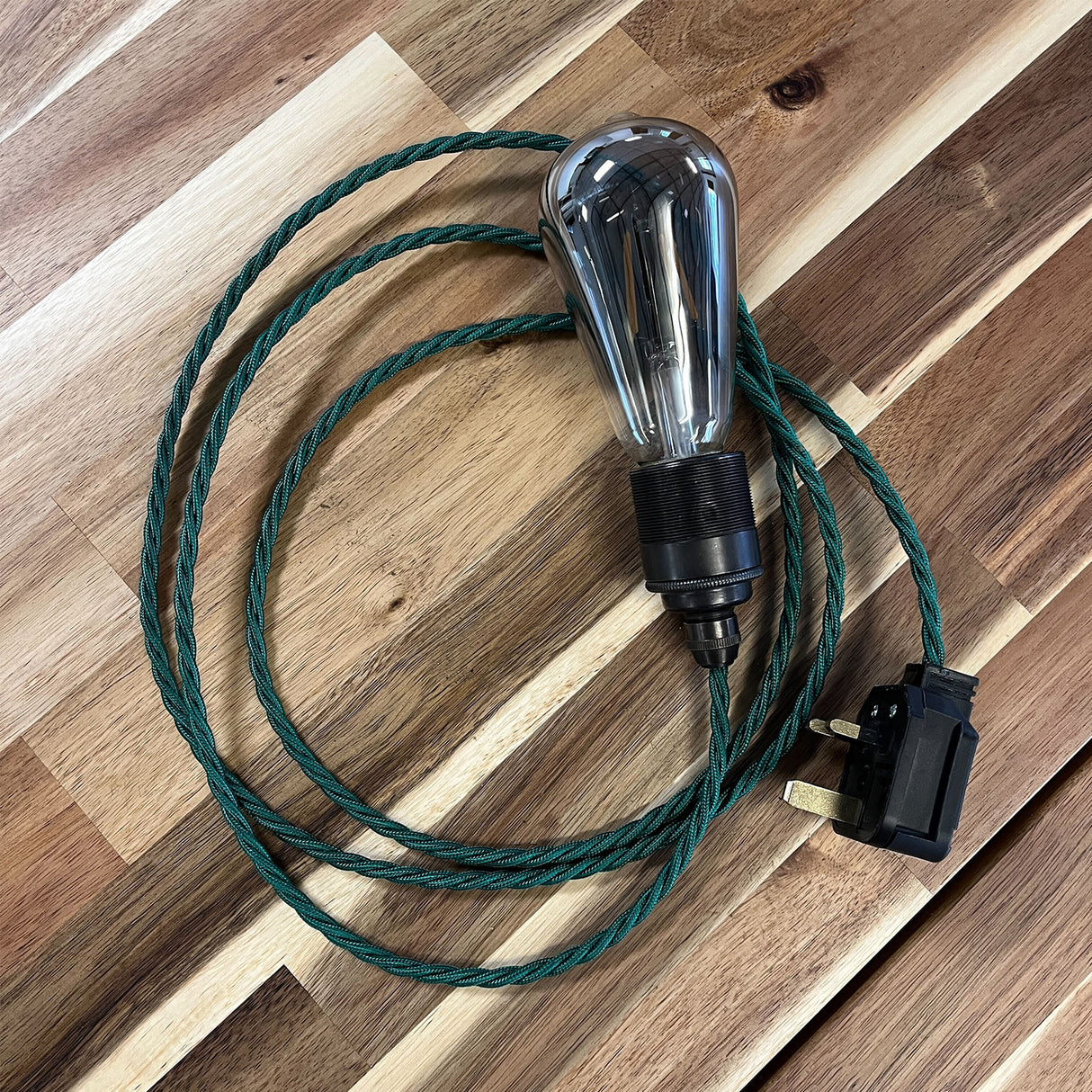 Green Plug-in Fabric Pendant - Twisted Fabric Flex - E27 Bulb Pendant - Black Plug